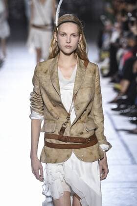 212078 Marineau Starface 2016-10-02 Paris France Paris Fashion week. Pret-a-porter printemps-ete 2017. Defile John Galliano. John Galliano , spring -summer 2017Paris, France Paris Fashion week. Ready-to-wear spring-summer 2017 Defile John Galliano Editorial Use Only  Copyright: xMarineaux STAR_212078_009