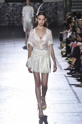 212078 Marineau Starface 2016-10-02 Paris France Paris Fashion week. Pret-a-porter printemps-ete 2017. Defile John Galliano. John Galliano , spring -summer 2017Paris, France Paris Fashion week. Ready-to-wear spring-summer 2017 Defile John Galliano Editorial Use Only  Copyright: xMarineaux STAR_212078_013
