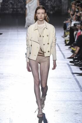 212078 Marineau Starface 2016-10-02 Paris France Paris Fashion week. Pret-a-porter printemps-ete 2017. Defile John Galliano. John Galliano , spring -summer 2017Paris, France Paris Fashion week. Ready-to-wear spring-summer 2017 Defile John Galliano Editorial Use Only  Copyright: xMarineaux STAR_212078_016