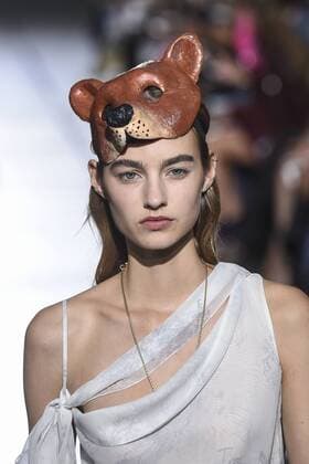 212078 Marineau Starface 2016-10-02 Paris France Paris Fashion week. Pret-a-porter printemps-ete 2017. Defile John Galliano. John Galliano , spring -summer 2017Paris, France Paris Fashion week. Ready-to-wear spring-summer 2017 Defile John Galliano Editorial Use Only  Copyright: xMarineaux STAR_212078_019