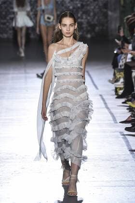 212078 Marineau Starface 2016-10-02 Paris France Paris Fashion week. Pret-a-porter printemps-ete 2017. Defile John Galliano. John Galliano , spring -summer 2017Paris, France Paris Fashion week. Ready-to-wear spring-summer 2017 Defile John Galliano Editorial Use Only  Copyright: xMarineaux STAR_212078_020