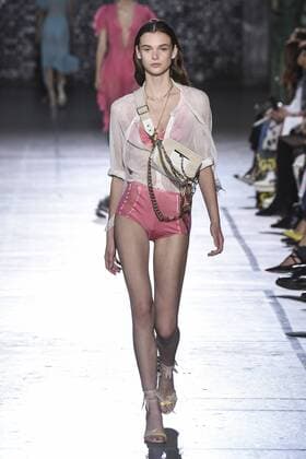212078 Marineau Starface 2016-10-02 Paris France Paris Fashion week. Pret-a-porter printemps-ete 2017. Defile John Galliano. John Galliano , spring -summer 2017Paris, France Paris Fashion week. Ready-to-wear spring-summer 2017 Defile John Galliano Editorial Use Only  Copyright: xMarineaux STAR_212078_034