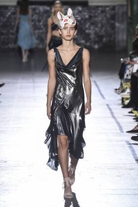 212078 Marineau Starface 2016-10-02 Paris France Paris Fashion week. Pret-a-porter printemps-ete 2017. Defile John Galliano. John Galliano , spring -summer 2017Paris, France Paris Fashion week. Ready-to-wear spring-summer 2017 Defile John Galliano Editorial Use Only  Copyright: xMarineaux STAR_212078_039
