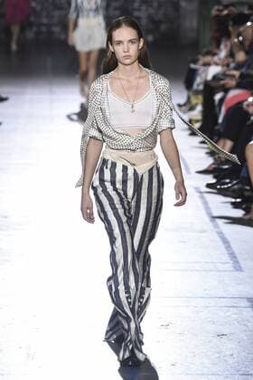 212078 Marineau Starface 2016-10-02 Paris France Paris Fashion week. Pret-a-porter printemps-ete 2017. Defile John Galliano. John Galliano , spring -summer 2017Paris, France Paris Fashion week. Ready-to-wear spring-summer 2017 Defile John Galliano Editorial Use Only  Copyright: xMarineaux STAR_212078_045