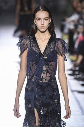 212078 Marineau Starface 2016-10-02 Paris France Paris Fashion week. Pret-a-porter printemps-ete 2017. Defile John Galliano. John Galliano , spring -summer 2017Paris, France Paris Fashion week. Ready-to-wear spring-summer 2017 Defile John Galliano Editorial Use Only  Copyright: xMarineaux STAR_212078_049