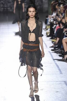 212078 Marineau Starface 2016-10-02 Paris France Paris Fashion week. Pret-a-porter printemps-ete 2017. Defile John Galliano. John Galliano , spring -summer 2017Paris, France Paris Fashion week. Ready-to-wear spring-summer 2017 Defile John Galliano Editorial Use Only  Copyright: xMarineaux STAR_212078_052
