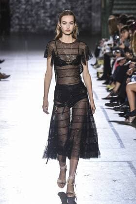 212078 Marineau Starface 2016-10-02 Paris France Paris Fashion week. Pret-a-porter printemps-ete 2017. Defile John Galliano. John Galliano , spring -summer 2017Paris, France Paris Fashion week. Ready-to-wear spring-summer 2017 Defile John Galliano Editorial Use Only  Copyright: xMarineaux STAR_212078_057