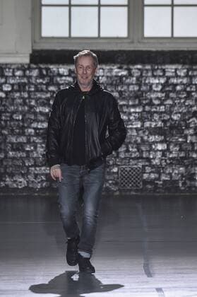 212078 Marineau Starface 2016-10-02 Paris France Paris Fashion week. Pret-a-porter printemps-ete 2017. Defile John Galliano. John Galliano , spring -summer 2017Paris, France Paris Fashion week. Ready-to-wear spring-summer 2017 Defile John Galliano Editorial Use Only  Copyright: xMarineaux STAR_212078_064