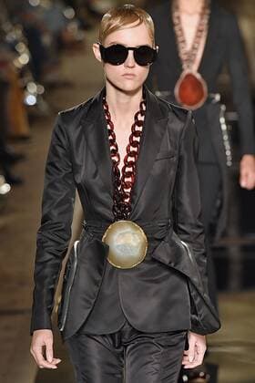 212080 Marineau Starface 2016-10-02 Paris France Paris Fashion week. Pret-a-porter printemps-ete 2017. Defile Givenchy.Paris Fashion week. Ready-to-wear spring-summer 2017 Defile Givenchy. Givenchy, spring-summer 2017 Paris, France Editorial Use Only _sans_perso  Copyright: xMarineaux STAR_212080_008