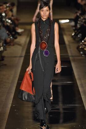 212080 Marineau Starface 2016-10-02 Paris France Paris Fashion week. Pret-a-porter printemps-ete 2017. Defile Givenchy.Paris Fashion week. Ready-to-wear spring-summer 2017 Defile Givenchy. Givenchy, spring-summer 2017 Paris, France Editorial Use Only _sans_perso  Copyright: xMarineaux STAR_212080_046