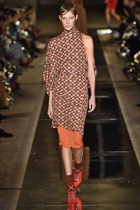212080 Marineau Starface 2016-10-02 Paris France Paris Fashion week. Pret-a-porter printemps-ete 2017. Defile Givenchy.Paris Fashion week. Ready-to-wear spring-summer 2017 Defile Givenchy. Givenchy, spring-summer 2017 Paris, France Editorial Use Only _sans_perso  Copyright: xMarineaux STAR_212080_054