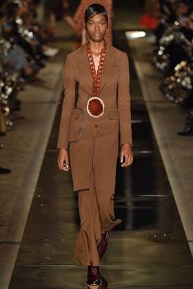 212080 Marineau Starface 2016-10-02 Paris France Paris Fashion week. Pret-a-porter printemps-ete 2017. Defile Givenchy.Paris Fashion week. Ready-to-wear spring-summer 2017 Defile Givenchy. Givenchy, spring-summer 2017 Paris, France Editorial Use Only _sans_perso  Copyright: xMarineaux STAR_212080_055