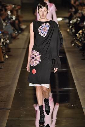 212080 Marineau Starface 2016-10-02 Paris France Paris Fashion week. Pret-a-porter printemps-ete 2017. Defile Givenchy.Paris Fashion week. Ready-to-wear spring-summer 2017 Defile Givenchy. Givenchy, spring-summer 2017 Paris, France Editorial Use Only _sans_perso  Copyright: xMarineaux STAR_212080_070