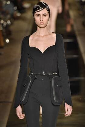 212080 Marineau Starface 2016-10-02 Paris France Paris Fashion week. Pret-a-porter printemps-ete 2017. Defile Givenchy.Paris Fashion week. Ready-to-wear spring-summer 2017 Defile Givenchy. Givenchy, spring-summer 2017 Paris, France Editorial Use Only _sans_perso  Copyright: xMarineaux STAR_212080_078