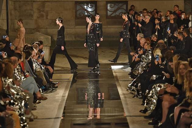212080 Marineau Starface 2016-10-02 Paris France Paris Fashion week. Pret-a-porter printemps-ete 2017. Defile Givenchy.Paris Fashion week. Ready-to-wear spring-summer 2017 Defile Givenchy. Givenchy, spring-summer 2017 Paris, France Editorial Use Only  Copyright: xMarineaux STAR_212080_094