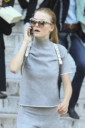 Mannequin CELEBRITES : Ankunft zur Modenschau von Stella McCartney - Paris - 03 10 2016 GwendolineLeGoff Panoramic 