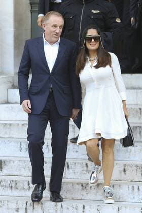 Francois Henri Pinault et Salma Hayek CELEBRITES : Ankunft zur Modenschau von Stella McCartney - Paris - 03 10 2016 GwendolineLeGoff Panoramic 