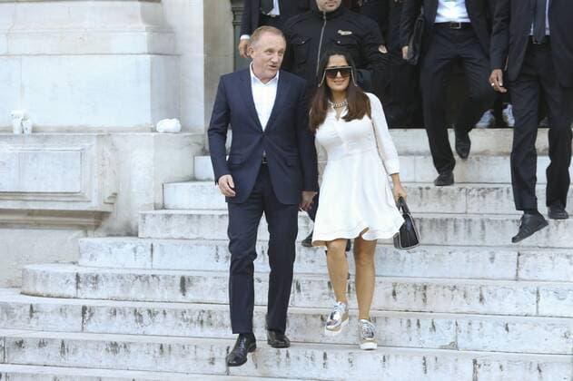 Francois Henri Pinault et Salma Hayek CELEBRITES : Ankunft zur Modenschau von Stella McCartney - Paris - 03 10 2016 GwendolineLeGoff Panoramic 