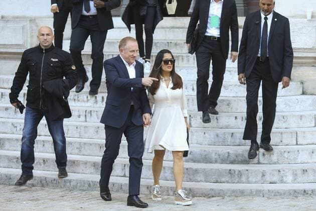 Francois Henri Pinault et Salma Hayek CELEBRITES : Ankunft zur Modenschau von Stella McCartney - Paris - 03 10 2016 GwendolineLeGoff Panoramic 