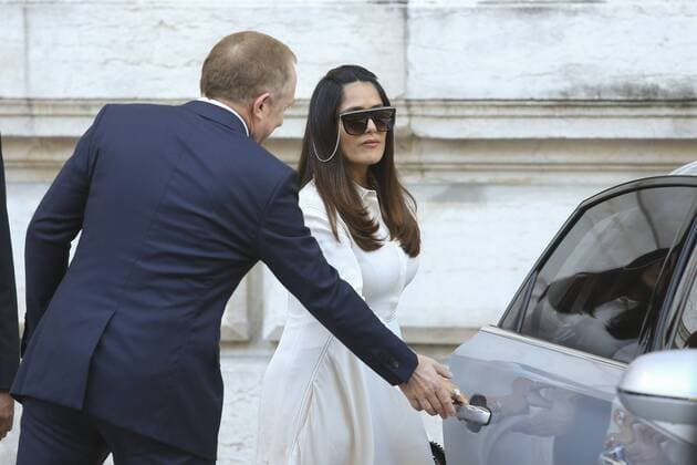 Francois Henri Pinault et Salma Hayek CELEBRITES : Ankunft zur Modenschau von Stella McCartney - Paris - 03 10 2016 GwendolineLeGoff Panoramic 