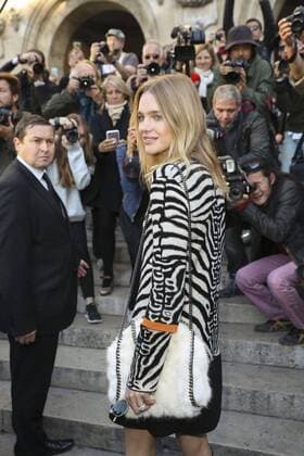 Natalia Vodianova CELEBRITES : Ankunft zur Modenschau von Stella McCartney - Paris - 03 10 2016 GwendolineLeGoff Panoramic 
