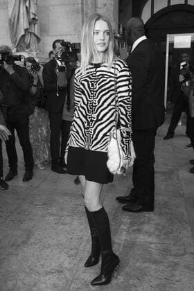 Natalia Vodianova CELEBRITES : Ankunft zur Modenschau von Stella McCartney - Paris - 03 10 2016 GwendolineLeGoff Panoramic 