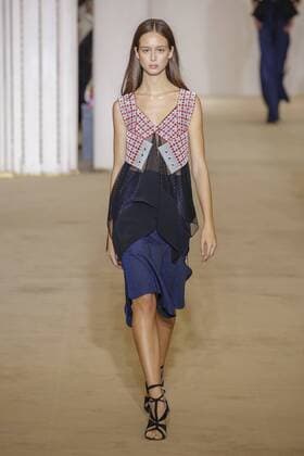 212088 Marineau Starface 2016-10-02 Paris France Paris Fashion week. Pret-a-porter printemps-ete 2017. Defile Roland Mouret. Roland Mouret , spring -summer 2017Paris, France Paris Fashion week. Ready-to-wear spring-summer 2017 Defile Roland Mouret. Editorial Use Only _sans_perso  Copyright: xMarineaux STAR_212088_004