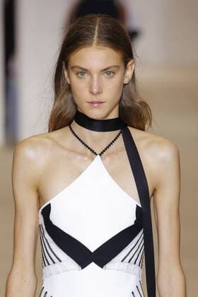 212088 Marineau Starface 2016-10-02 Paris France Paris Fashion week. Pret-a-porter printemps-ete 2017. Defile Roland Mouret. Roland Mouret , spring -summer 2017Paris, France Paris Fashion week. Ready-to-wear spring-summer 2017 Defile Roland Mouret. Editorial Use Only _sans_perso  Copyright: xMarineaux STAR_212088_038
