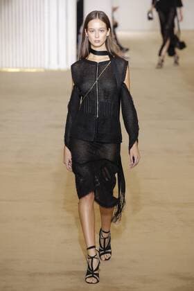 212088 Marineau Starface 2016-10-02 Paris France Paris Fashion week. Pret-a-porter printemps-ete 2017. Defile Roland Mouret. Roland Mouret , spring -summer 2017Paris, France Paris Fashion week. Ready-to-wear spring-summer 2017 Defile Roland Mouret. Editorial Use Only _sans_perso  Copyright: xMarineaux STAR_212088_040