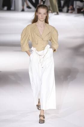 Paris Fashion Week - Stella McCartney Modenschau 212098 Marineau Starface 2016-10-03 Paris France Paris Fashion week. Pret-a-porter printemps-ete 2017. Defile Stella McCartney. Stella McCartney, spring-summer 2017 Paris, France Paris Fashion week. Ready-to-wear spring-summer 2017 Defile Stella McCartney. Editorial Use Only _sans_perso  Copyright: xMarineaux STAR_212098_003