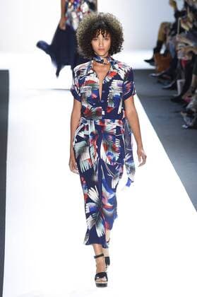 Paris Fashion Week - Leonard Modenschau 212099 Marineau Starface 2016-10-03 Paris France Paris Fashion week. Pret-a-porter printemps-ete 2017. Defile Leonard Paris. Leonard Paris, spring-summer 2017 Paris, France Editorial Use Only _sans_perso  Copyright: xMarineaux STAR_212099_003