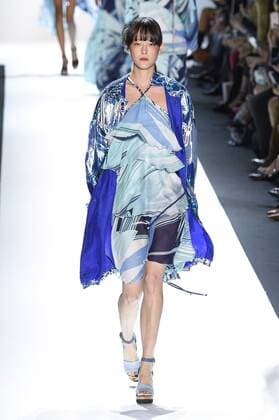 Paris Fashion Week - Leonard Modenschau 212099 Marineau Starface 2016-10-03 Paris France Paris Fashion week. Pret-a-porter printemps-ete 2017. Defile Leonard Paris. Leonard Paris, spring-summer 2017 Paris, France Editorial Use Only _sans_perso  Copyright: xMarineaux STAR_212099_024