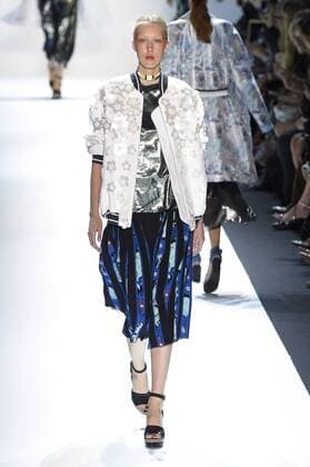Paris Fashion Week - Leonard Modenschau 212099 Marineau Starface 2016-10-03 Paris France Paris Fashion week. Pret-a-porter printemps-ete 2017. Defile Leonard Paris. Leonard Paris, spring-summer 2017 Paris, France Editorial Use Only _sans_perso  Copyright: xMarineaux STAR_212099_032