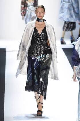 Paris Fashion Week - Leonard Modenschau 212099 Marineau Starface 2016-10-03 Paris France Paris Fashion week. Pret-a-porter printemps-ete 2017. Defile Leonard Paris. Leonard Paris, spring-summer 2017 Paris, France Editorial Use Only _sans_perso  Copyright: xMarineaux STAR_212099_034