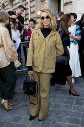Paris Fashion Week - Prominente vor der Hermes Modenschau Alewandra Golovanoff CELEBRITES : arrival show Hermes - Paris - 03 10 2016 JBAutissier Panoramic 