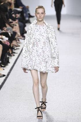 Paris Fashion Week - Giambattista Valli Modenschau 212111 Marineau Starface 2016-10-03 Paris France Paris Fashion Week. défilé PAP Printemps-Eté 2017. Giambattista Valli. Editorial use only  Copyright: xMarineaux STAR_212111_005