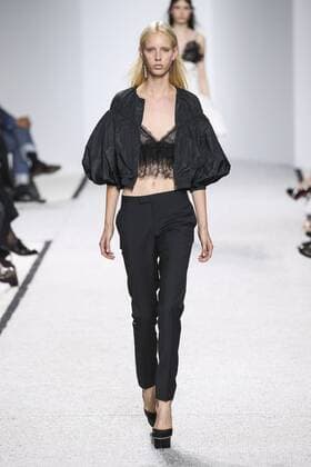 Paris Fashion Week - Giambattista Valli Modenschau 212111 Marineau Starface 2016-10-03 Paris France Paris Fashion Week. défilé PAP Printemps-Eté 2017. Giambattista Valli. Editorial use only  Copyright: xMarineaux STAR_212111_006