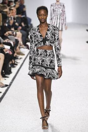 Paris Fashion Week - Giambattista Valli Modenschau 212111 Marineau Starface 2016-10-03 Paris France Paris Fashion Week. défilé PAP Printemps-Eté 2017. Giambattista Valli. Editorial use only  Copyright: xMarineaux STAR_212111_040