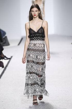 Paris Fashion Week - Giambattista Valli Modenschau 212111 Marineau Starface 2016-10-03 Paris France Paris Fashion Week. défilé PAP Printemps-Eté 2017. Giambattista Valli. Editorial use only  Copyright: xMarineaux STAR_212111_044