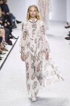 Paris Fashion Week - Giambattista Valli Modenschau 212111 Marineau Starface 2016-10-03 Paris France Paris Fashion Week. défilé PAP Printemps-Eté 2017. Giambattista Valli. Editorial use only  Copyright: xMarineaux STAR_212111_047