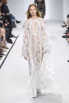 Paris Fashion Week - Giambattista Valli Modenschau 212111 Marineau Starface 2016-10-03 Paris France Paris Fashion Week. défilé PAP Printemps-Eté 2017. Giambattista Valli. Editorial use only  Copyright: xMarineaux STAR_212111_048