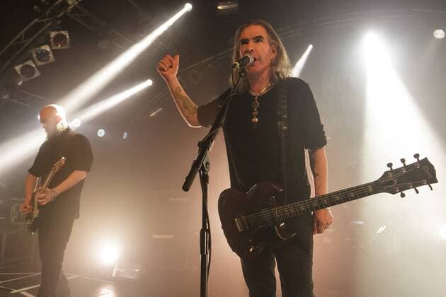 Die Musiker der britischen Band New Model Army stehen am 03. Oktober 2016 in der Markthalle in Hamburg auf der Bühne. Konzert - New Model Army in Hamburg