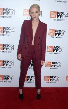 Bilder des Tages Kristen Stewart arrives on the red carpet at the Certain Women premiere for the 54th New York Film Festival at Alice Tully Hall, Lincoln Center on October 3, 2016 in New York City.  NYP20161003101 DENNISxVANxTINE
