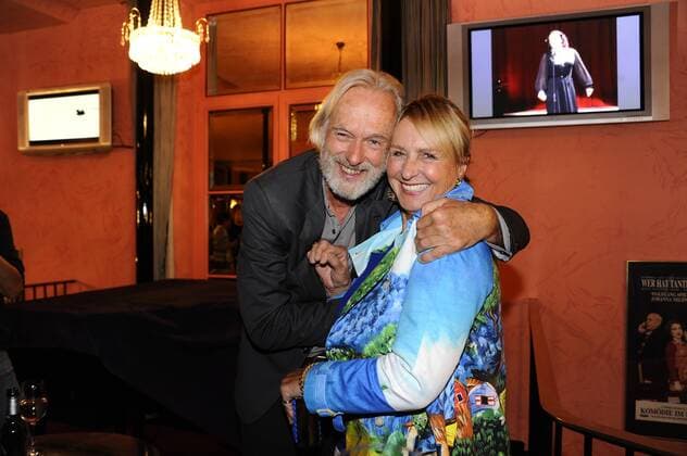 Siemen Rühaak und Diana Körner Premiere Glücklich die Glücklichen Komödie im Bayerischen Hof Theater München 03. Oktober 2016