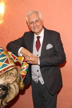 Enrico de Paruta, Theaterpremiere Gluecklich die Gluecklichen in der Komödie im Bayerischen Hof in Muenchen am 03.10.2016
