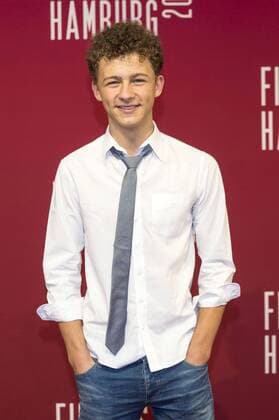 Max Boekhoff bei der Premiere von Neu in unserer Familie auf dem 24. Filmfest Hamburg 2016 im Cinemaxx am Dammtor. Hamburg, 03.10.2016 Foto:xgbrcix xFuturexImage