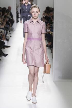 Paris Fashion Week - Hermes Modenschau 212128 Marineau Starface Paris France Paris Fashion Week. Défilé PAP Printemps-Eté 2017. HERMES. Editorial use only  Copyright: xMarineaux STAR_212128_006
