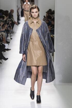 Paris Fashion Week - Hermes Modenschau 212128 Marineau Starface Paris France Paris Fashion Week. Défilé PAP Printemps-Eté 2017. HERMES. Editorial use only  Copyright: xMarineaux STAR_212128_011
