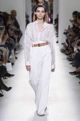 Paris Fashion Week - Hermes Modenschau 212128 Marineau Starface Paris France Paris Fashion Week. Défilé PAP Printemps-Eté 2017. HERMES. Editorial use only  Copyright: xMarineaux STAR_212128_024