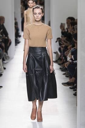Paris Fashion Week - Hermes Modenschau 212128 Marineau Starface Paris France Paris Fashion Week. Défilé PAP Printemps-Eté 2017. HERMES. Editorial use only  Copyright: xMarineaux STAR_212128_027